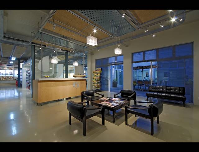 1,753M² WAREHOUSE RENTED IN SALT RIVER